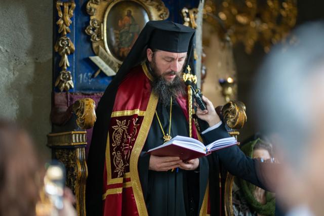 „Când dragostea pentru un lucru covârșește inima omului, îl face să dea tot ce poate din puterile lui, din cunoștințele lui”, a transmis PS Damaschin Dorneanul credincioșilor prezenți la Botoșani