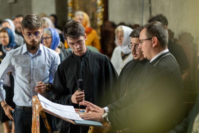 „Când dragostea pentru un lucru covârșește inima omului, îl face să dea tot ce poate din puterile lui, din cunoștințele lui”, a transmis PS Damaschin Dorneanul credincioșilor prezenți la Botoșani