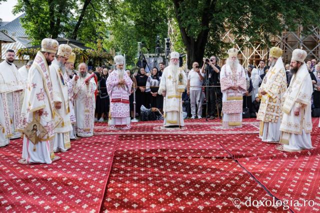 Sfânta Liturghie de Hramul Sfântului Mare Mucenic Ioan cel Nou de la Suceava