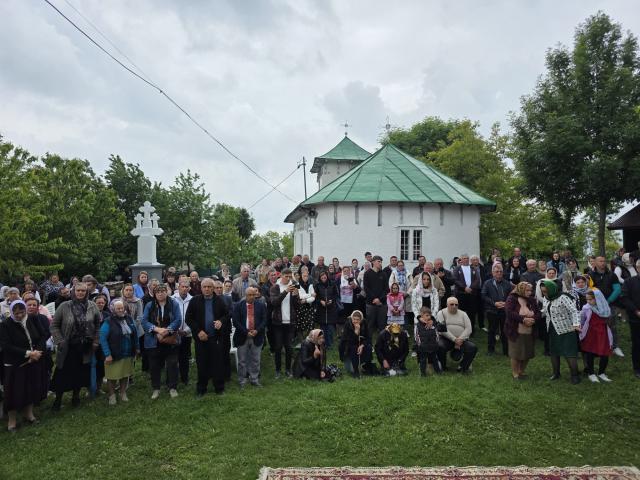 PS Nichifor Botoșăneanul, de Rusalii, la Mănăstirea Dagâța: „Să înțelegem ce ne vestește Tatăl în inimă, cum să putem să slujim cu unii altora cu smerenie”
