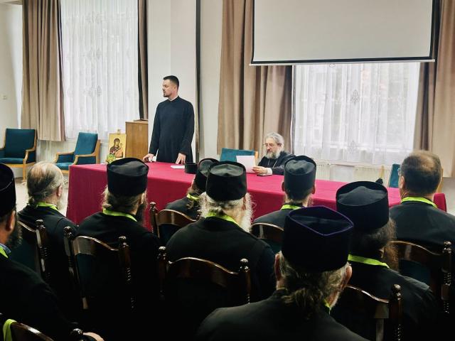 La Durău au debutat cursurile de formare pentru obținerea definitivării în preoție