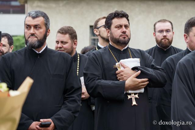IPS Teofan a slujit la aniversarea a 30 de ani de la înființarea Liceului Teologic Ortodox din Piatra-Neamț