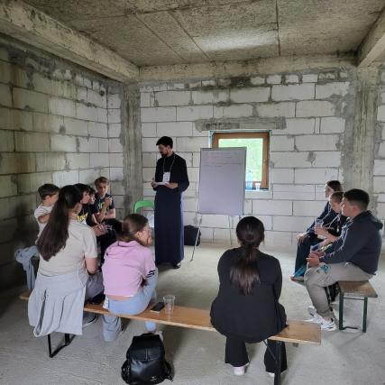 Sâmbătă a avut loc Întâlnirea Tinerilor Ortodocși din Protopopiatul Săveni
