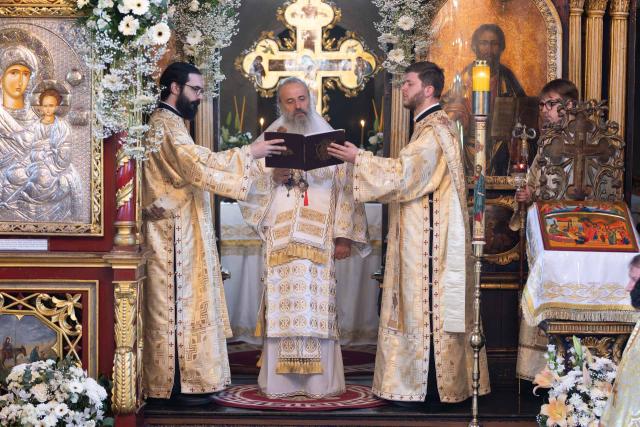 Preoții din Protopopiatul Botoșani, prezenți la Conferința prezidată de IPS Mitropolit Teofan