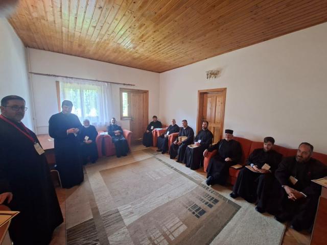 „Preotul și preoteasa pe calea sfințeniei în familie și parohie”, tema conferinței clericilor din Protopopiatele Pașcani, Roznov și Ceahlău