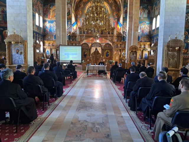 Ședința preoților din Protoieria Iași I, la Biserica „Sfântul Nectarie”
