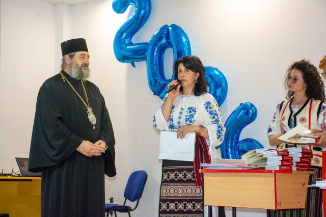 PS Nichifor Botoșăneanul, alături de profesorii și participanții Concursului „Angela Grigoraș” din Barcea