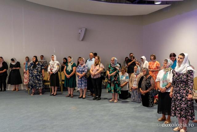 Mamele cu mulți copii din județele Iași, Botoșani și Neamț s-au reîntâlnit într-o ediție aniversară „Cu dragoste pentru mame”