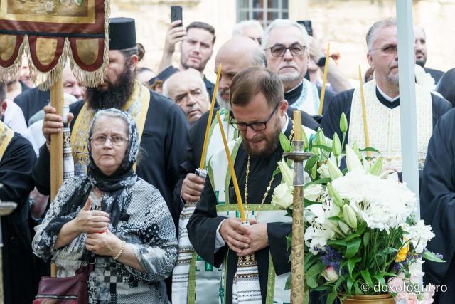 Emilian Arhiereul a fost înmormântat la Mănăstirea Neamț: „El rămâne prezent între pământeni prin faptele sale de iubire milostivă și smerită, de ajutorare a semenilor în nevoi și în necazuri”