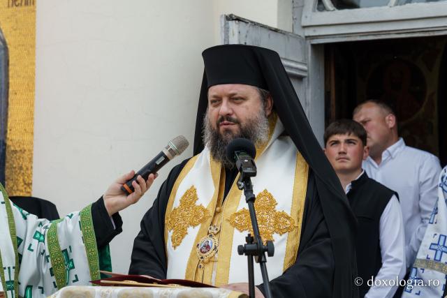 Emilian Arhiereul a fost înmormântat la Mănăstirea Neamț: „El rămâne prezent între pământeni prin faptele sale de iubire milostivă și smerită, de ajutorare a semenilor în nevoi și în necazuri”