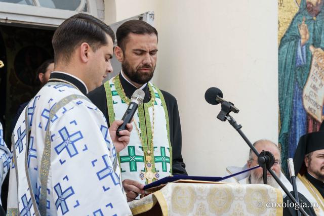 Emilian Arhiereul a fost înmormântat la Mănăstirea Neamț: „El rămâne prezent între pământeni prin faptele sale de iubire milostivă și smerită, de ajutorare a semenilor în nevoi și în necazuri”