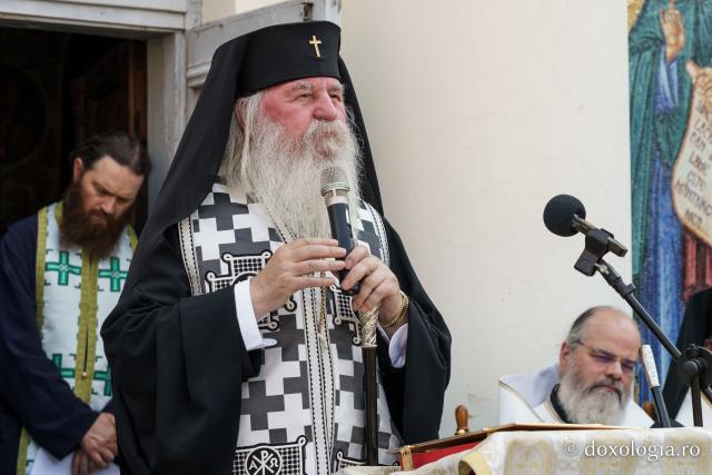Emilian Arhiereul a fost înmormântat la Mănăstirea Neamț: „El rămâne prezent între pământeni prin faptele sale de iubire milostivă și smerită, de ajutorare a semenilor în nevoi și în necazuri”