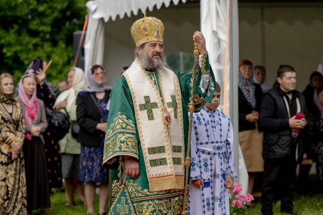 Biserica Parohiei „Sfânta Treime” din Pădureni a fost resfințită de Preasfințitul Părinte Nichifor Botoșăneanul