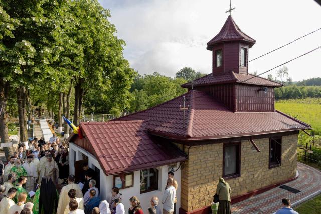 Biserica Parohiei „Sfânta Treime” din Pădureni a fost resfințită de Preasfințitul Părinte Nichifor Botoșăneanul