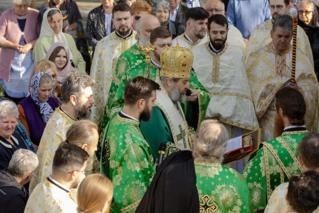 Biserica Parohiei „Sfânta Treime” din Pădureni a fost resfințită de Preasfințitul Părinte Nichifor Botoșăneanul