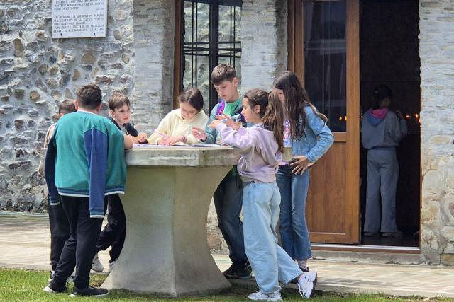 Elevii Liceului Teoretic „Varlaam Mitropolitul”, în pelerinaj educativ la Mănăstirea Secu