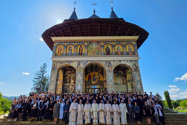 Festivitatea de premiere de la Seminarul Teologic „Veniamin Costachi” – sărbătoarea roadelor unui an de muncă și dăruire