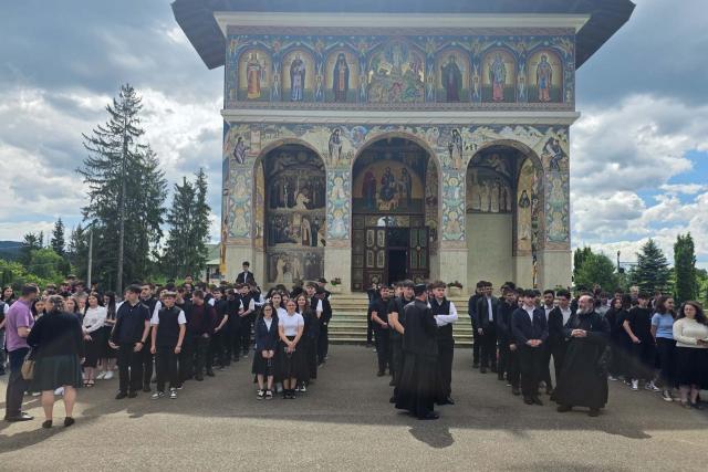 Lecție de prim ajutor și responsabilitate la Seminarul Teologic de la Mănăstirea Neamț