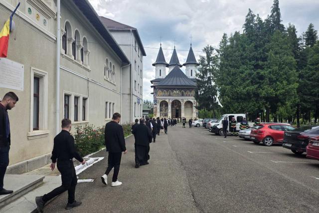 Lecție de prim ajutor și responsabilitate la Seminarul Teologic de la Mănăstirea Neamț