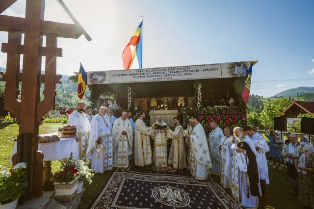 Parohia „Buna Vestire” din Popești, Farcașa, are un nou paraclis închinat Sfântului Ierarh Nectarie și Sfântului Efrem cel Nou