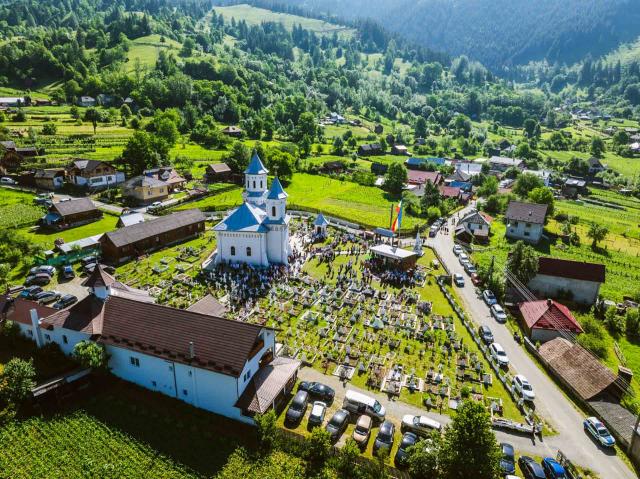 Parohia „Buna Vestire” din Popești, Farcașa, are un nou paraclis închinat Sfântului Ierarh Nectarie și Sfântului Efrem cel Nou