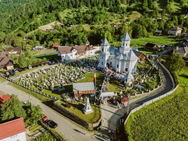 Parohia „Buna Vestire” din Popești, Farcașa, are un nou paraclis închinat Sfântului Ierarh Nectarie și Sfântului Efrem cel Nou