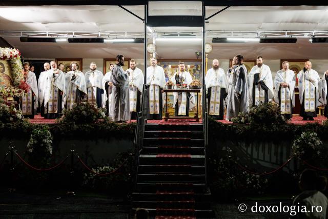 Priveghere în cinstea Sfinților Cuvioși Cleopa și Paisie la Catedrala Arhiepiscopală din Suceava