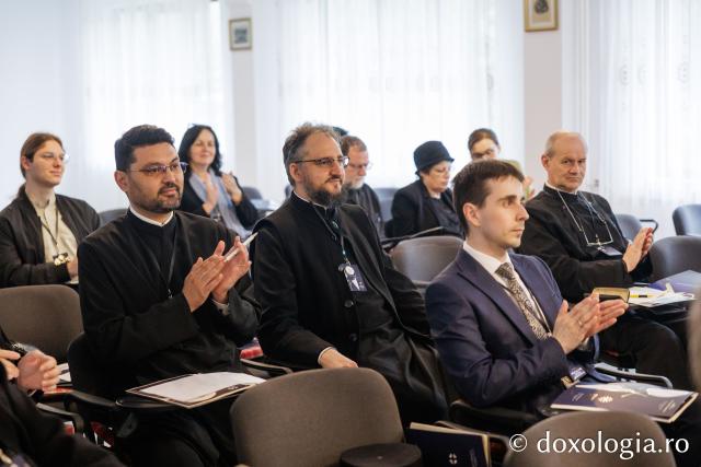 Profesori și cercetători din întreaga țară s-au întâlnit pentru a discuta despre sfințenie, la Simpozionul „Teologie și mărturie creștină în dialog”