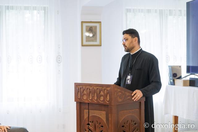 Profesori și cercetători din întreaga țară s-au întâlnit pentru a discuta despre sfințenie, la Simpozionul „Teologie și mărturie creștină în dialog”