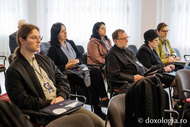 Profesori și cercetători din întreaga țară s-au întâlnit pentru a discuta despre sfințenie, la Simpozionul „Teologie și mărturie creștină în dialog”