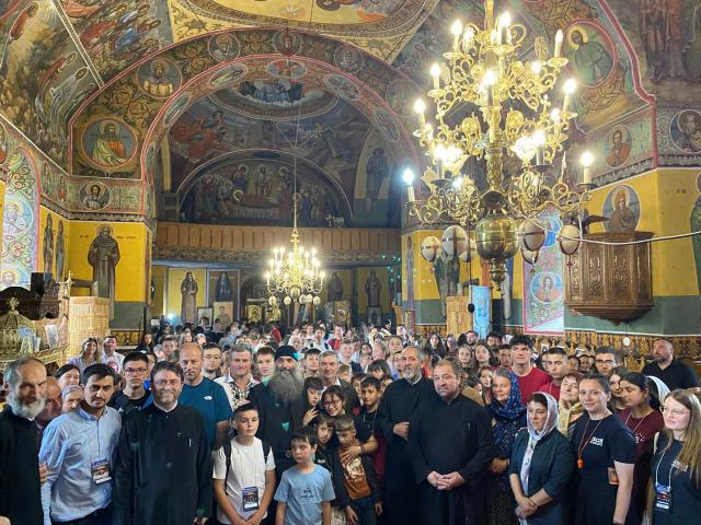 „Dăruind vei dobândi!” – peste 300 de participanți, patru zile de credință, prietenie și bucurie la Filioara