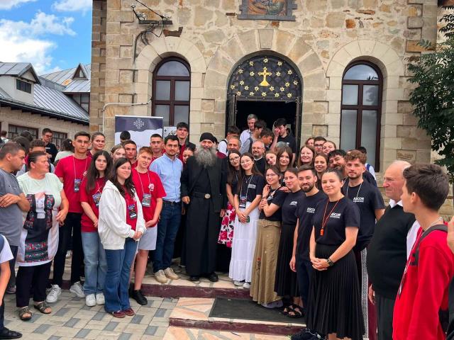 „Dăruind vei dobândi!” – peste 300 de participanți, patru zile de credință, prietenie și bucurie la Filioara