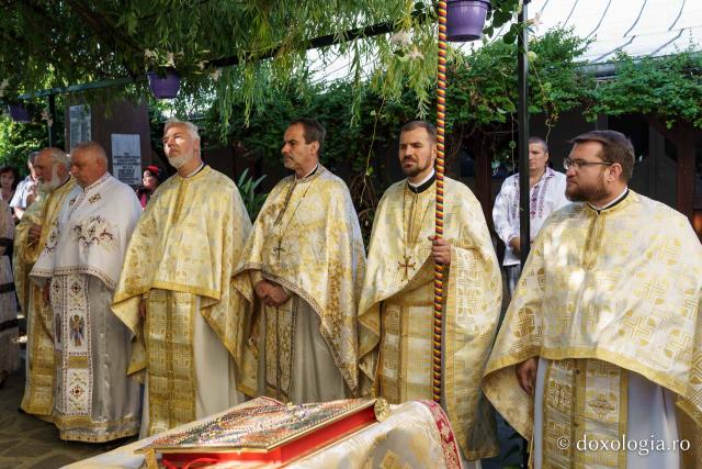 O nouă filă de istorie pentru Biserica din Popești. Sfântul lăcaș, resfințit de Mitropolitul Moldovei și Bucovinei