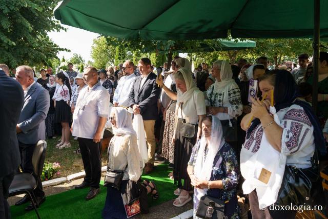 O nouă filă de istorie pentru Biserica din Popești. Sfântul lăcaș, resfințit de Mitropolitul Moldovei și Bucovinei
