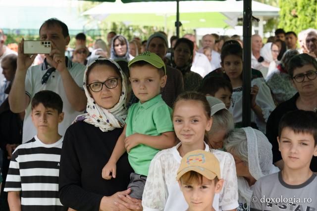 O nouă filă de istorie pentru Biserica din Popești. Sfântul lăcaș, resfințit de Mitropolitul Moldovei și Bucovinei
