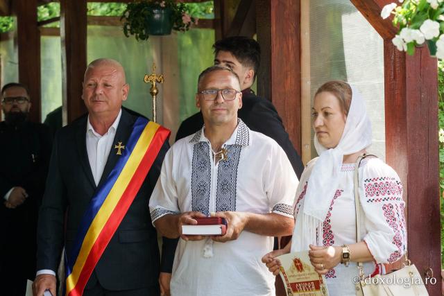 O nouă filă de istorie pentru Biserica din Popești. Sfântul lăcaș, resfințit de Mitropolitul Moldovei și Bucovinei