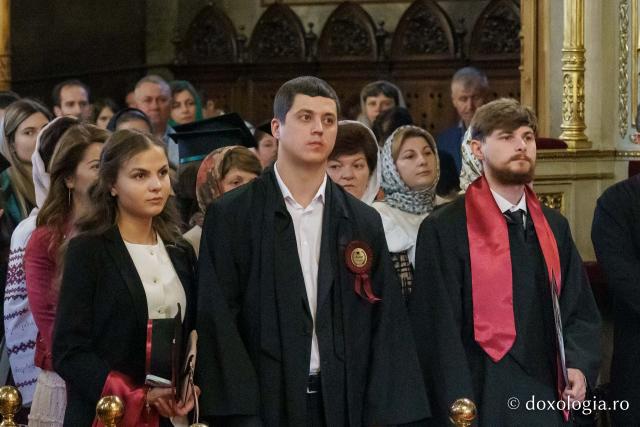 PS Nichifor Botoșăneanul, către absolvenții Facultății de Teologie din Iași: „Jurământul depus astăzi este un chip al rugăciunii, un gând de mulțumire”