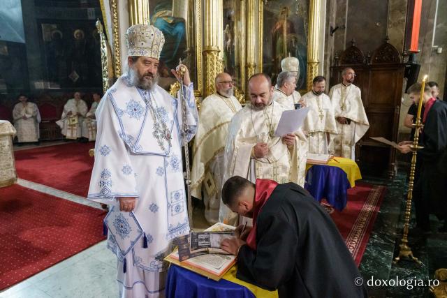 PS Nichifor Botoșăneanul, către absolvenții Facultății de Teologie din Iași: „Jurământul depus astăzi este un chip al rugăciunii, un gând de mulțumire”