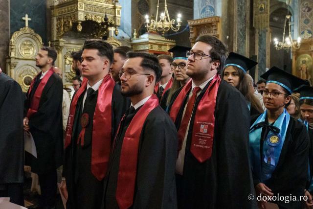 PS Nichifor Botoșăneanul, către absolvenții Facultății de Teologie din Iași: „Jurământul depus astăzi este un chip al rugăciunii, un gând de mulțumire”