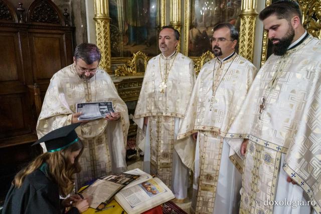 PS Nichifor Botoșăneanul, către absolvenții Facultății de Teologie din Iași: „Jurământul depus astăzi este un chip al rugăciunii, un gând de mulțumire”