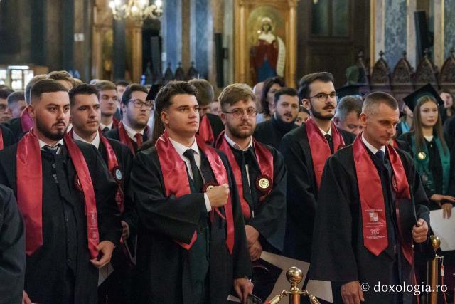 PS Nichifor Botoșăneanul, către absolvenții Facultății de Teologie din Iași: „Jurământul depus astăzi este un chip al rugăciunii, un gând de mulțumire”