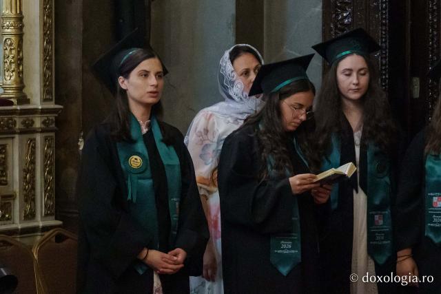 PS Nichifor Botoșăneanul, către absolvenții Facultății de Teologie din Iași: „Jurământul depus astăzi este un chip al rugăciunii, un gând de mulțumire”
