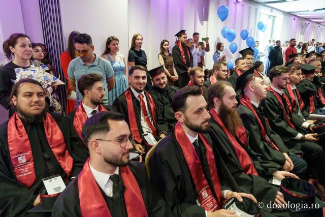PS Nichifor Botoșăneanul, către absolvenții Facultății de Teologie din Iași: „Jurământul depus astăzi este un chip al rugăciunii, un gând de mulțumire”