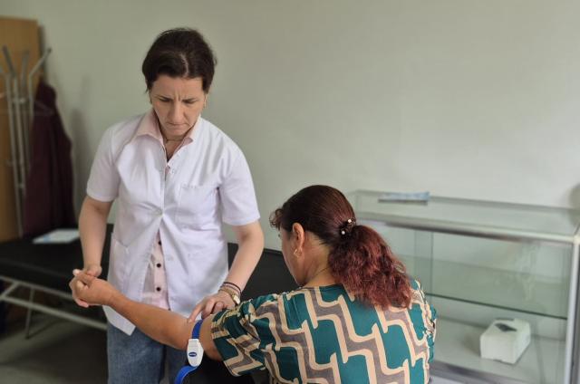 Caravană medicală pentru persoane vulnerabile din comuna Prăjeni