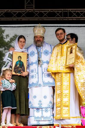 Biserica Parohiei Călugărenii Noi din județul Botoșani a primit veșmânt de har