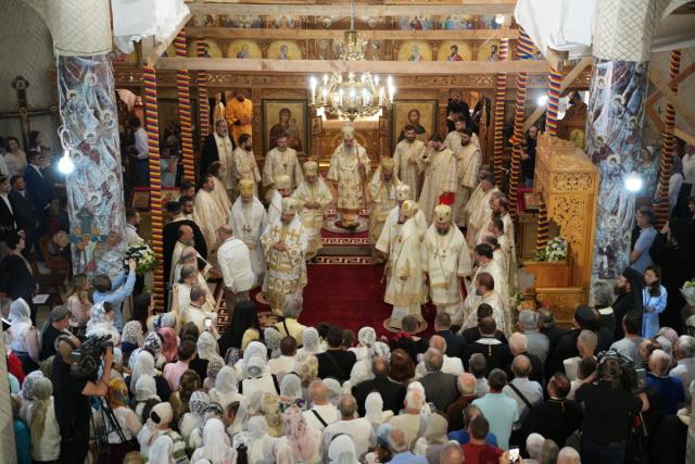 A fost întronizat noul Mitropolit al Basarabiei: „Dorința noastră sinceră de înnoire a vieții duhovnicești nu va rămâne fără ajutorul lui Dumnezeu”