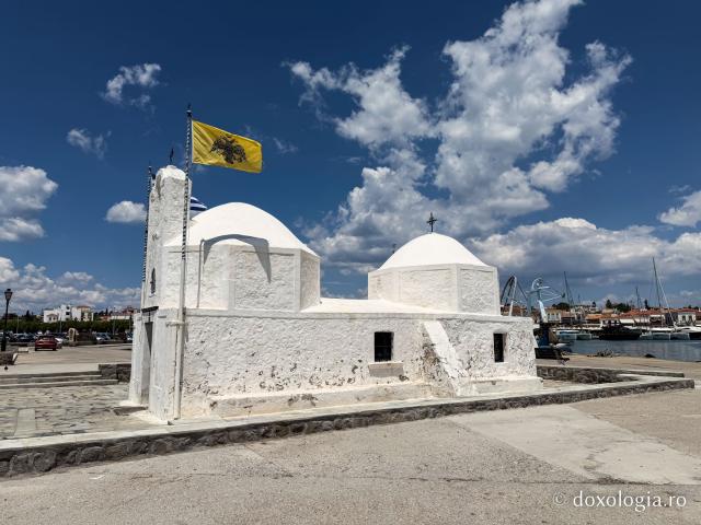 Biserica „Sfântul Ierarh Nicolae” din portul Insulei Eghina