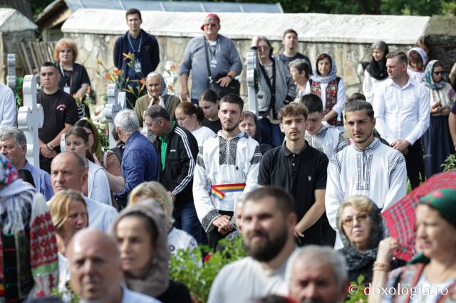 Cum se vede Fărcașa de sus în ziua proclamării locale a canonizării Sfintei OlimpiadaCum se vede Fărcașa de sus în ziua proclamării locale a canonizării Sfintei Olimpiada