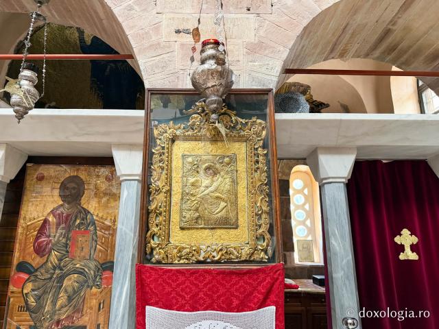 Icoana făcătoare de minuni a Maicii Domnului „Neamonitissa” de la Mănăstirea Nea Moni din Chios