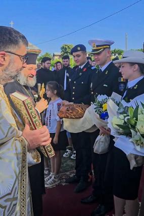 Preasfințitul Părinte Nichifor Botoșăneanul a slujit la Parohia Poiana Mărului, în Duminica a 4-a după Rusalii